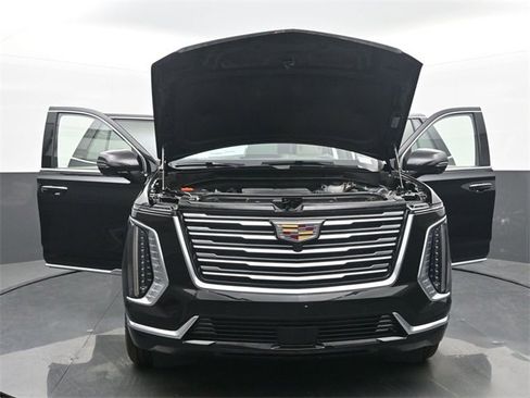 Certified 2025 Cadillac Escalade Premium Luxury Platinum w/ LPO, Floor Liner Package image 56