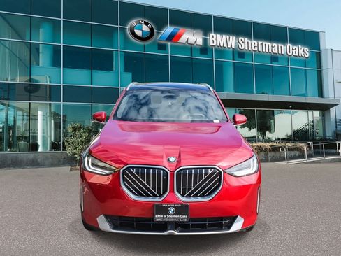 Used 2025 BMW X3 xDrive30i AWD/4WD image 2