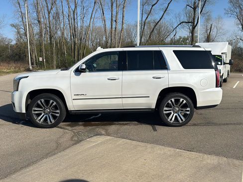 Used 2019 GMC Yukon Denali w/ Denali Ultimate Package image 2