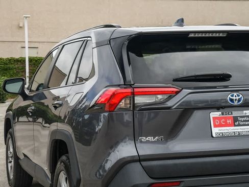 Used 2024 Toyota RAV4 LE AWD/4WD image 6