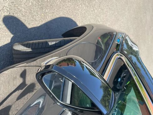 Used 2017 Chevrolet Bolt Premier w/ Driver Confidence II Package FWD image 18