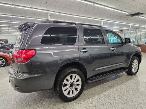 Used 2013 Toyota Sequoia Platinum AWD/4WD image 4