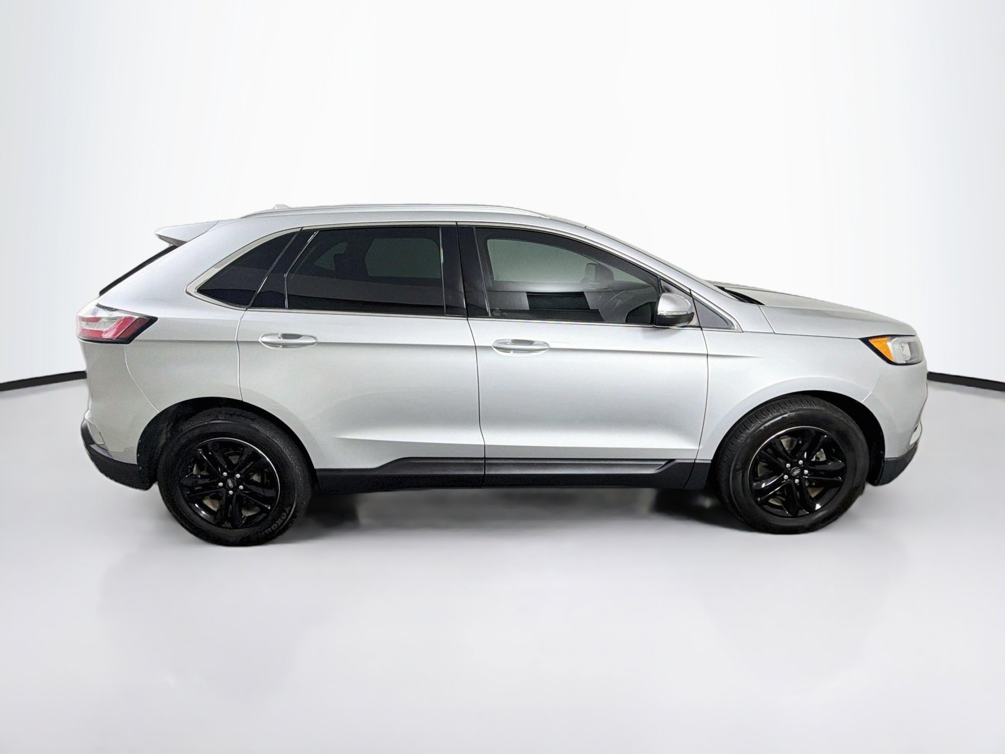 Used 2019 Ford Edge SEL w/ Equipment Group 201A FWD image 10