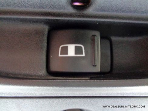 Used 2015 RAM 1500 Outdoorsman image 17