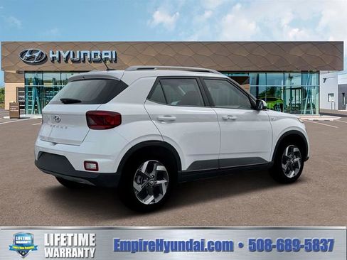 New 2026 Hyundai Venue SEL image 8