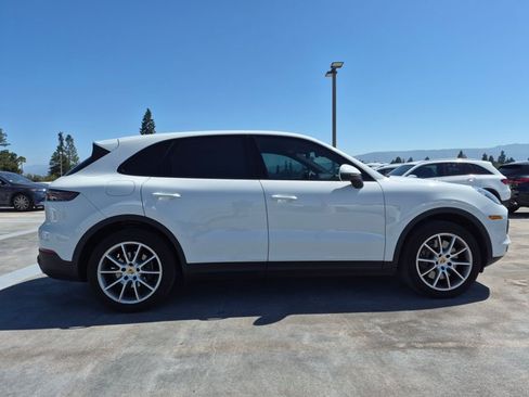 Used 2021 Porsche Cayenne AWD/4WD image 4