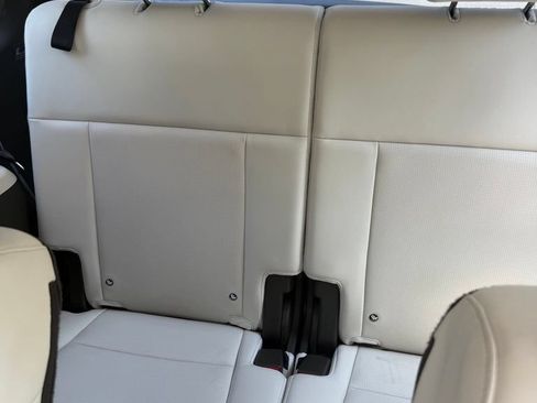 Used 2025 Hyundai Santa Fe Calligraphy AWD/4WD image 11
