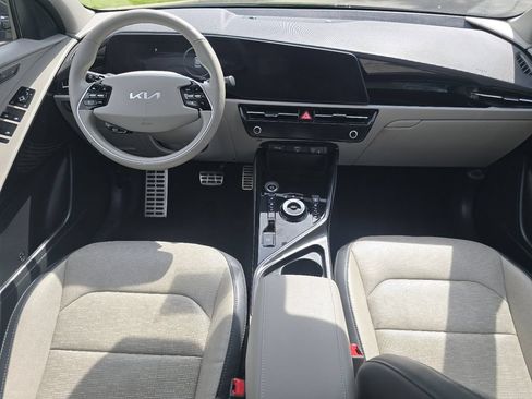 Used 2023 Kia Niro Wave w/ Wave Preserve Package FWD image 23