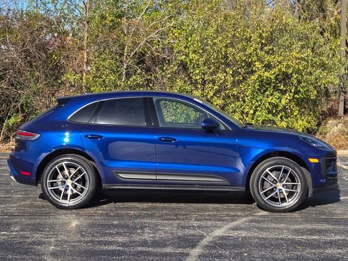 Certified 2024 Porsche Macan image 8