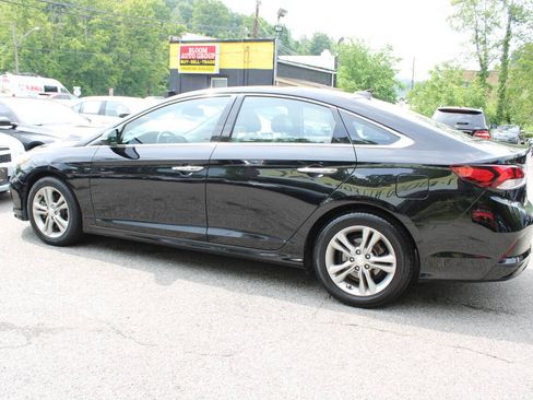 Used 2019 Hyundai Sonata Limited w/ Ultimate Package 04 FWD image 11