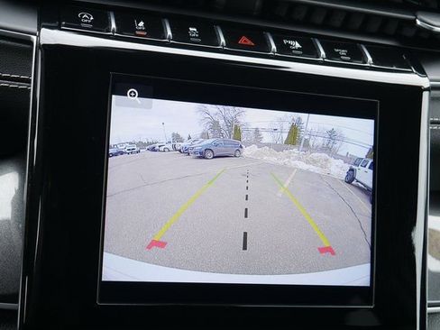 Used 2023 Jeep Grand Cherokee Altitude image 18