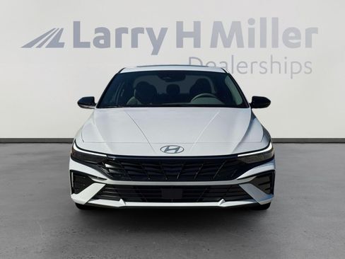 New 2026 Hyundai Elantra SEL Sport FWD image 12