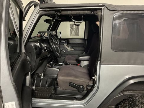 Used 2013 Jeep Wrangler Sport w/ Connectivity Group AWD/4WD image 17