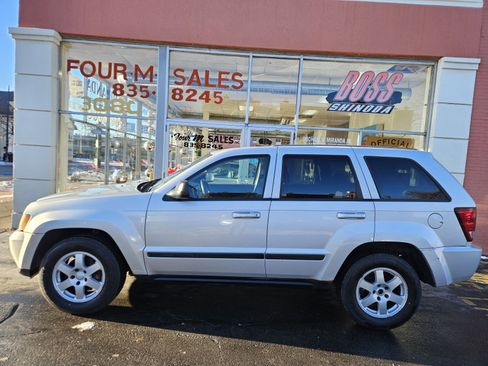 Used 2008 Jeep Grand Cherokee Laredo w/ Sun/Sound Group image 3