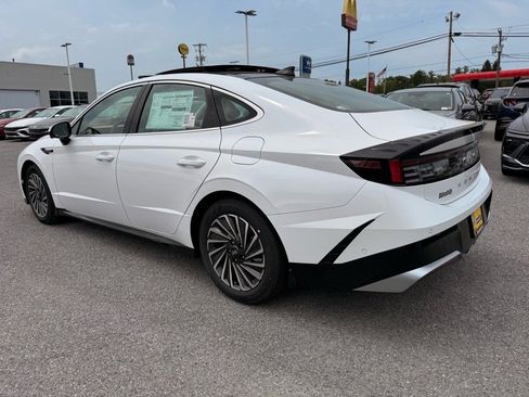 New 2025 Hyundai Sonata Limited image 5