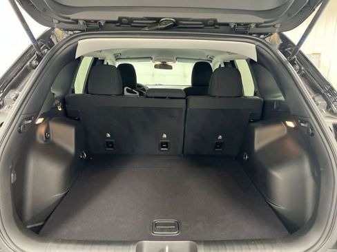 Used 2019 Jeep Cherokee Latitude w/ Popular Appearance Group AWD/4WD image 23