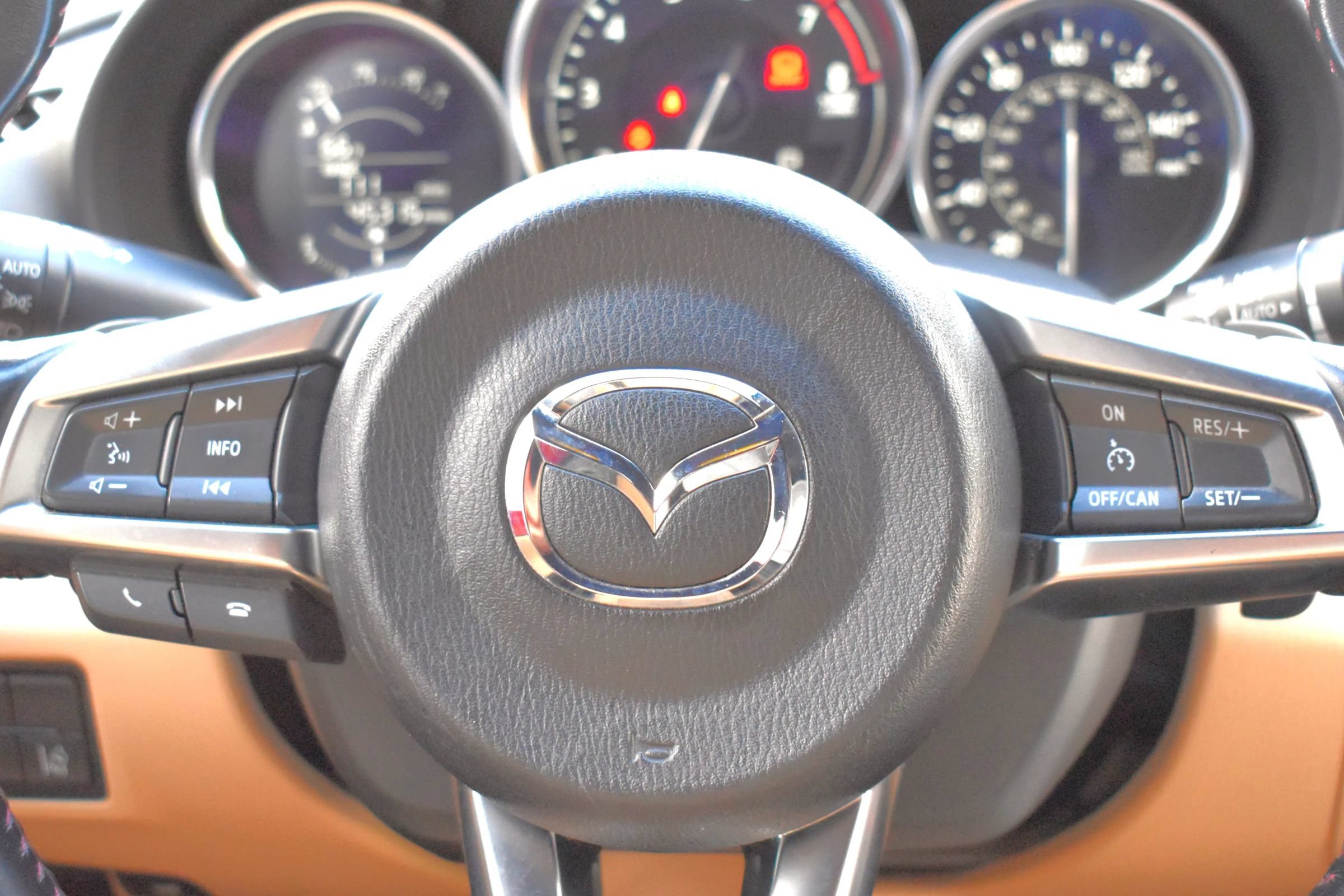 Used 2016 MAZDA MX-5 Miata Grand Touring RWD image 23