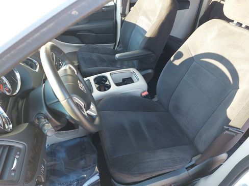 Used 2014 Dodge Grand Caravan SXT w/ Rear Park Assist Package image 17