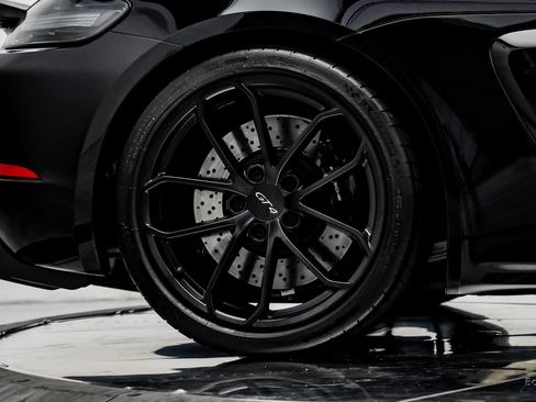 Used 2021 Porsche 718 Cayman GT4 RWD image 93