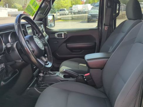 Used 2021 Jeep Wrangler Unlimited Sport AWD/4WD image 11