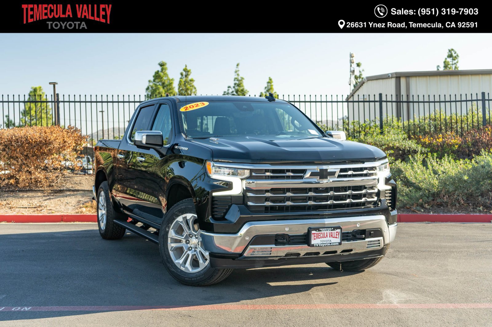 Used 2023 Chevrolet Silverado 1500 LTZ w/ Technology Package AWD/4WD image 1