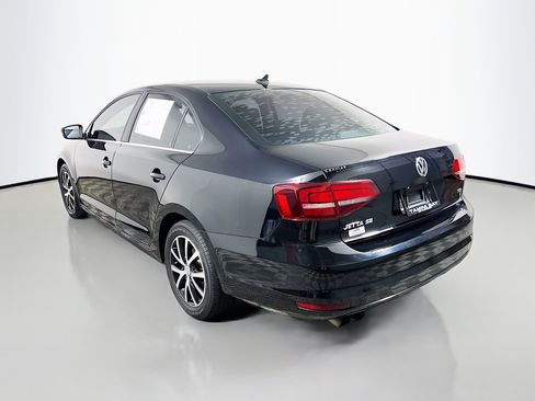 Used 2018 Volkswagen Jetta Wolfsburg Edition image 8