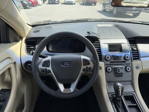 Used 2014 Ford Taurus SE FWD image 14