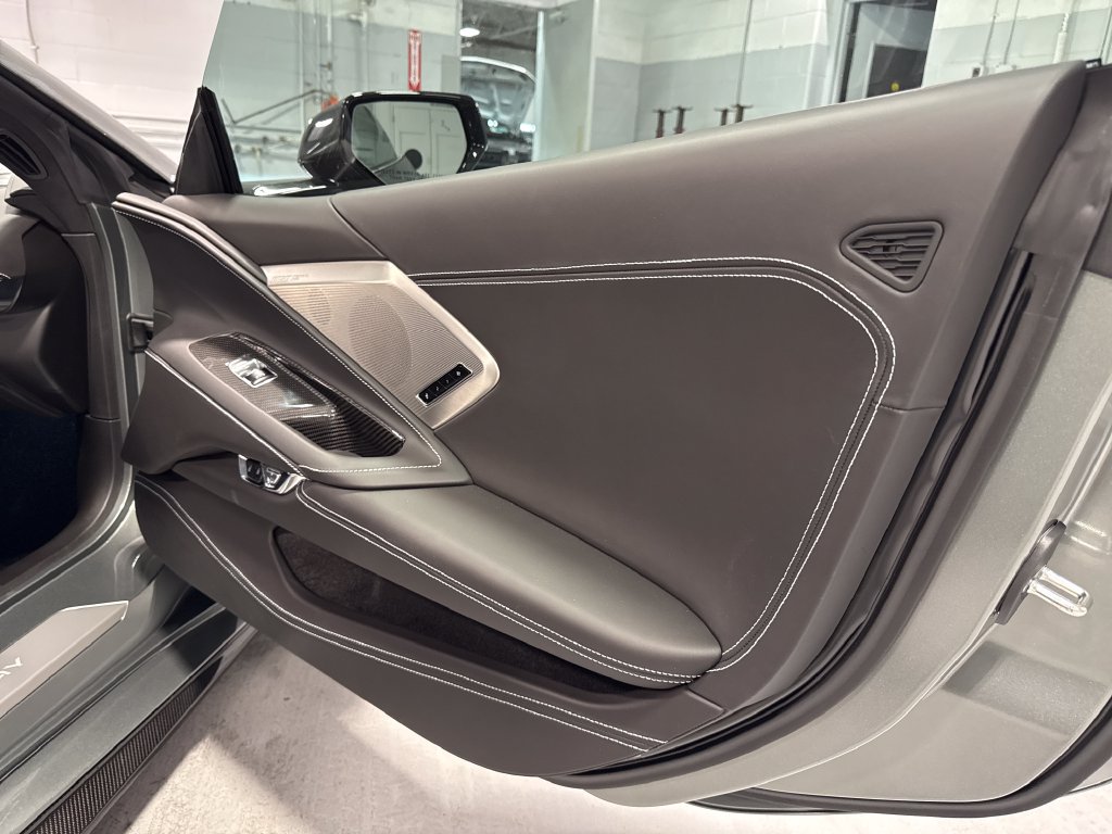 Used 2022 Chevrolet Corvette Stingray Premium Cpe w/ Z51 Performance Package RWD image 36