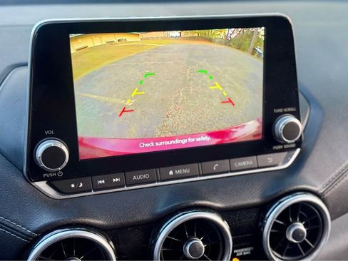 Used 2021 Nissan Sentra SV image 9