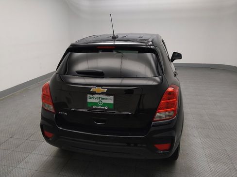 Used 2020 Chevrolet Trax LS w/ Tint and Cruise Package FWD image 7