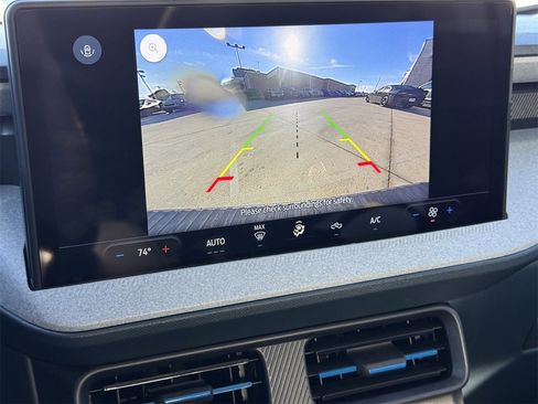 Certified 2025 Ford Maverick XLT image 17