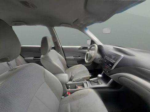 Used 2012 Subaru Forester 2.5X w/ Alloy Wheel Pkg AWD/4WD image 9