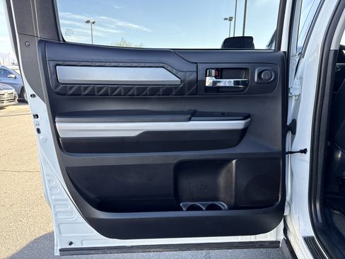 Used 2019 Toyota Tundra Platinum image 32