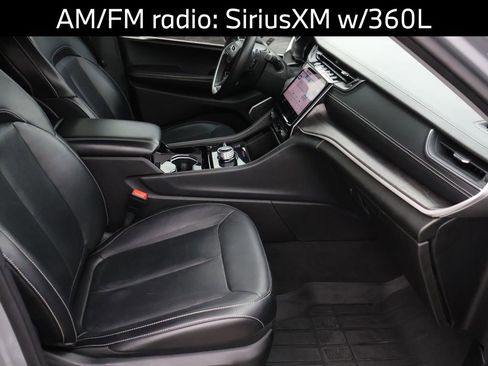 Used 2021 Jeep Grand Cherokee L Limited AWD/4WD image 13