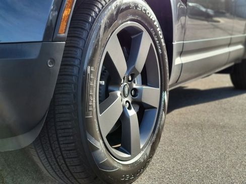 Used 2025 Land Rover Defender 110 S image 46