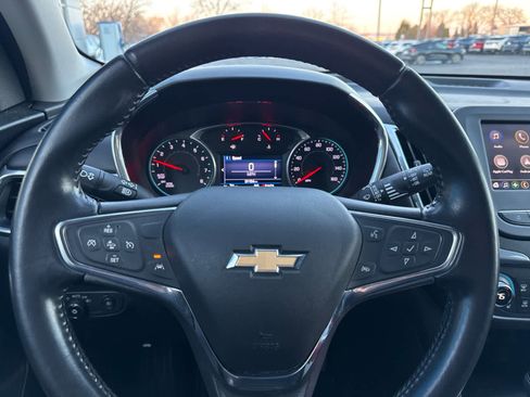 Used 2020 Chevrolet Equinox LT w/ Driver Convenience Package image 21