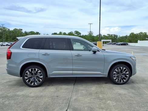 New 2026 Volvo XC90 B6 Plus w/ Protection Package Premier image 8