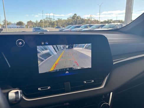 Used 2025 Chevrolet Equinox LT image 17