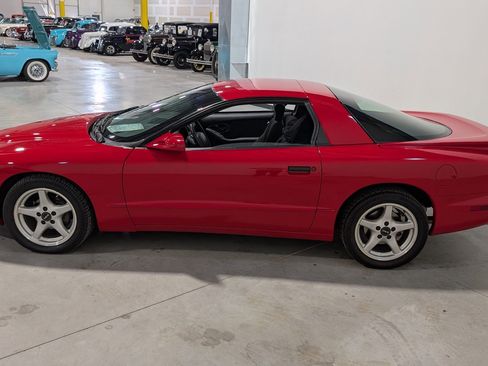 Used 1996 Pontiac Firebird Formula image 5