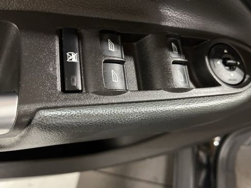 Used 2016 Ford Escape SE image 12