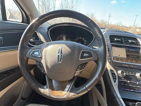 Used 2018 Lincoln MKX Reserve w/ Driver Assistance Package image 15