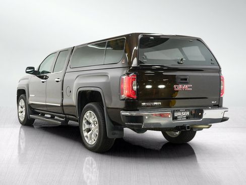 Used 2018 GMC Sierra 1500 SLT w/ SLT Preferred Package AWD/4WD image 3