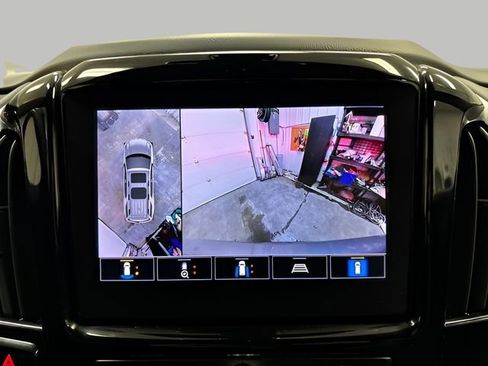 Used 2023 Chevrolet Traverse RS image 19