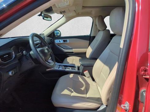Used 2022 Ford Explorer Limited w/ Limited Technology Package image 17