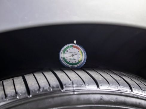 Used 2023 BMW iX xDrive50 w/ Sport Package image 44