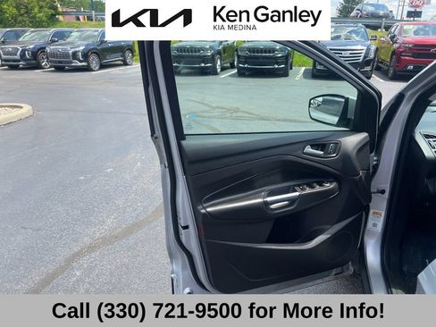 Used 2016 Ford Escape SE FWD image 25