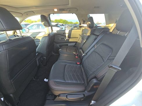 Used 2025 Nissan Pathfinder Platinum w/ Cargo Package FWD image 14