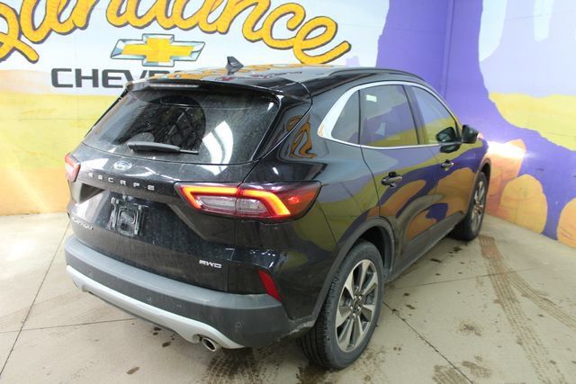 Used 2025 Ford Escape Platinum AWD/4WD image 4