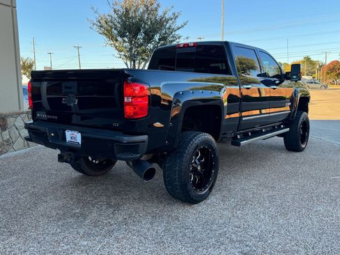 Used 2017 Chevrolet Silverado 2500 LTZ w/ Duramax Plus Package image 8