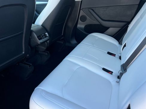 Used 2023 Tesla Model Y Long Range image 12